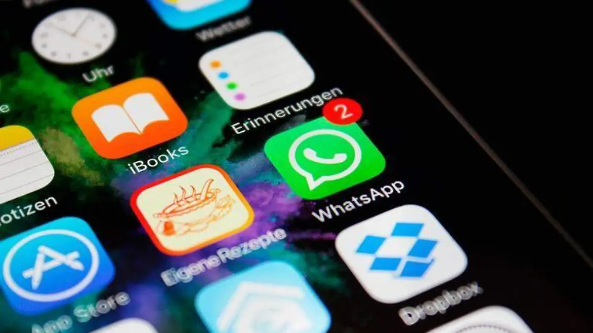 Quizá te sucedió alguna vez que cambiaste de teléfono celular pasando de un Android a un iPhone o viceversa y se convertía en un calvario el realizar la transferencia de la información de WhatsApp